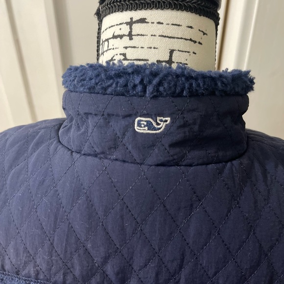 EUC Women’s X-Small Vineyard Vines Blackwatch Reversible Quilted Sherpa Vest - Picture 10 of 16